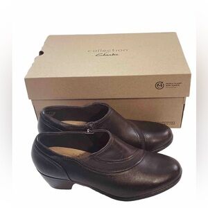 Clarks Bootie Emily 2 Dove 10M Dark Brown Heeled Shootie Leather Ankle read